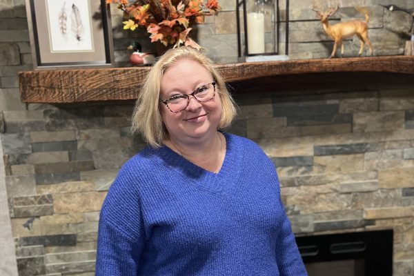 Barb Front desk 2
